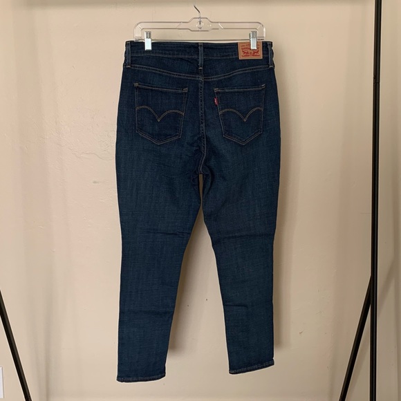 Levi's Women's 721 High Rise Skinny Jeans - Picture 4 of 6